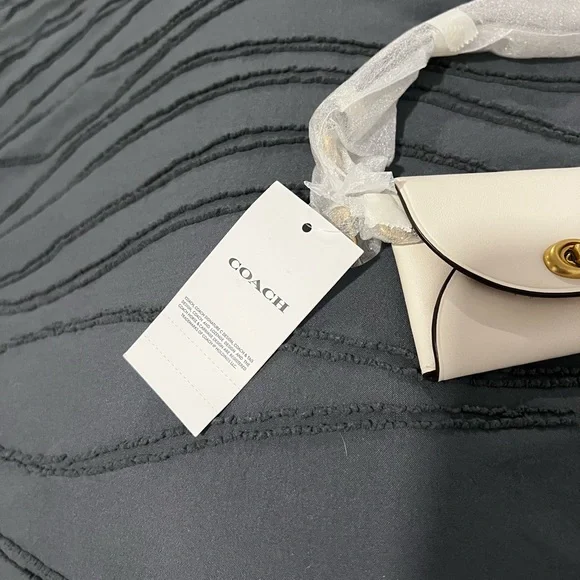 Coach Cream Leather Clutch with Gold Accent - Picture 3 of 5